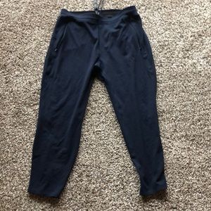 Mens Lululemon “Balancer Pant” - Navy Blue, XL. 27 in inseam. Rarely worn.